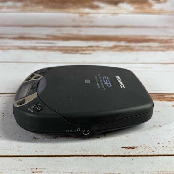Magnavox ESP Portable CD Player Black with Skip Protection - Picture 3 of 6